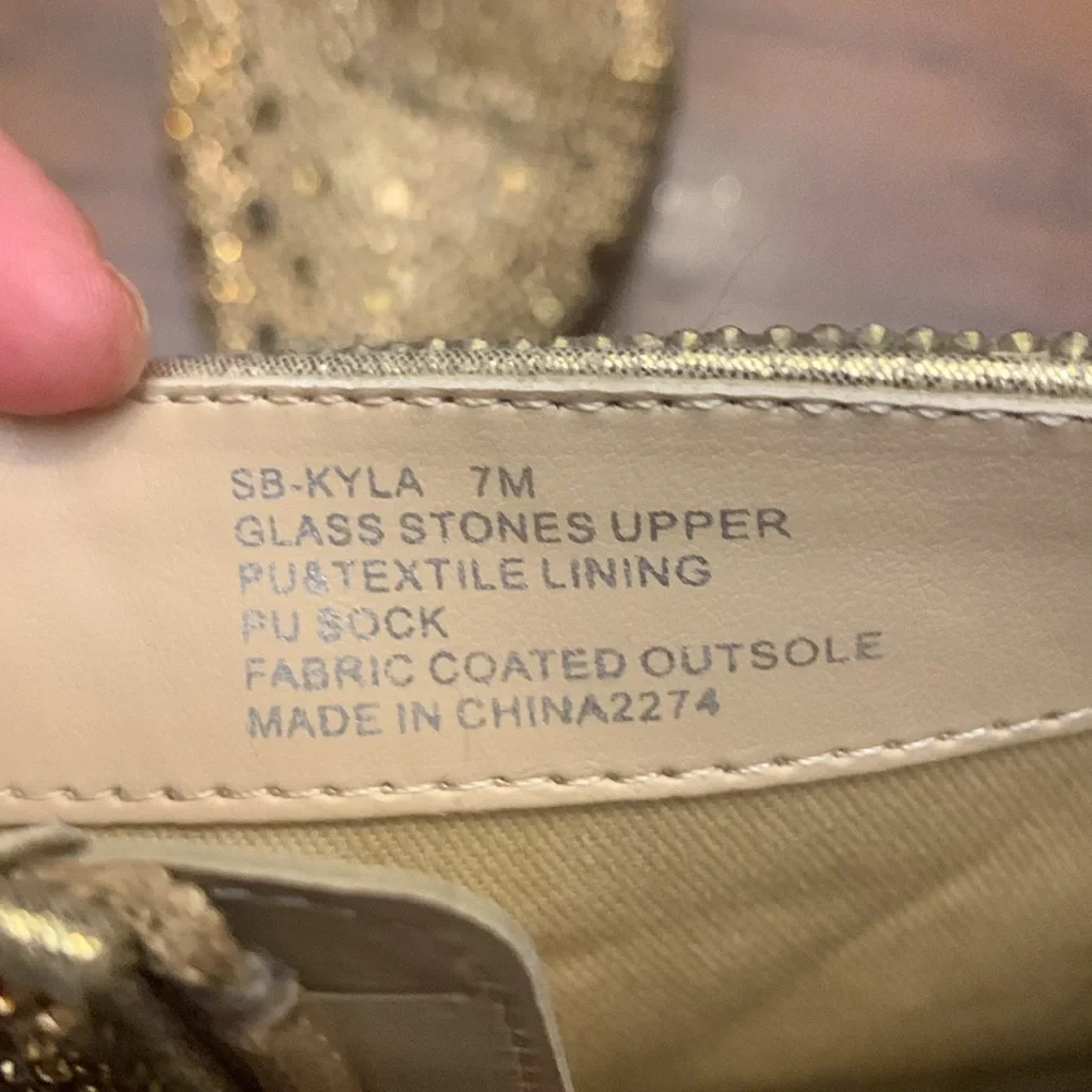 Betsey Johnson womans rhinestone crystal ankle boots size 7 - Picture 3 of 6